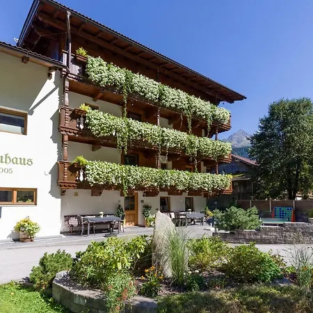 Hof Neuhaus Apartman